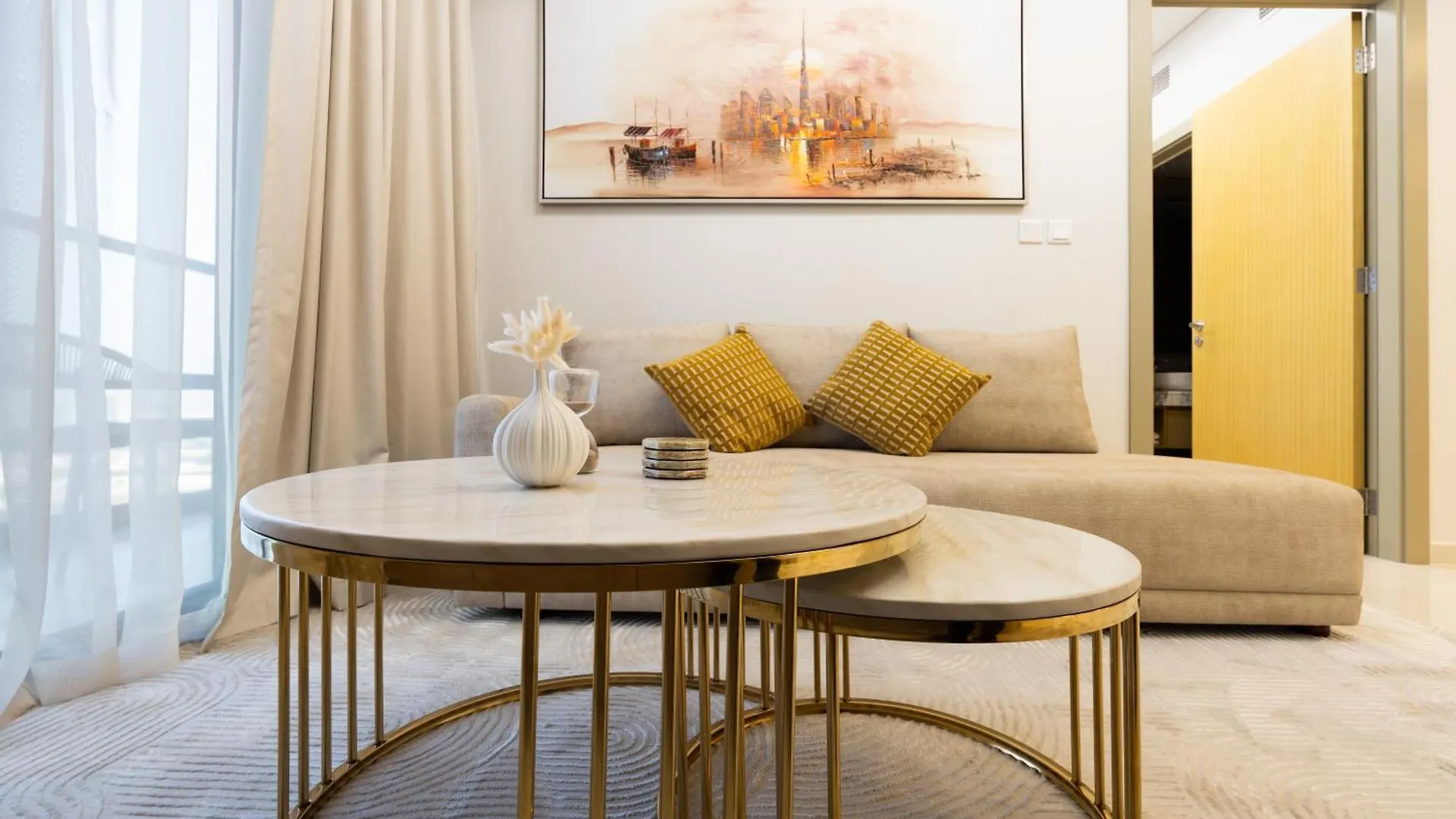 Keyrock Living - Elevated Luxury In Business Bay Apartment Dubai