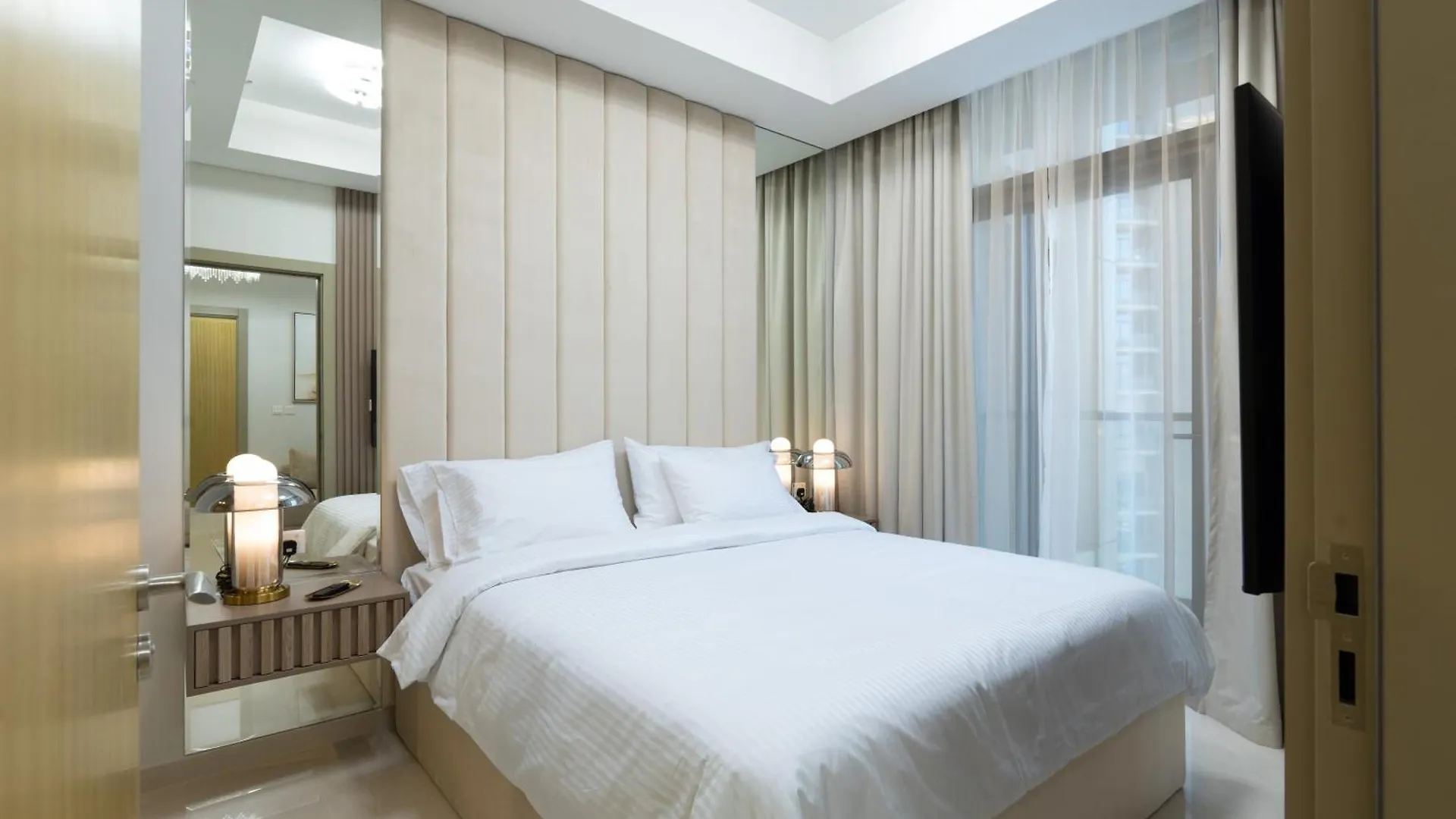 Keyrock Living - Elevated Luxury In Business Bay Apartment Dubai