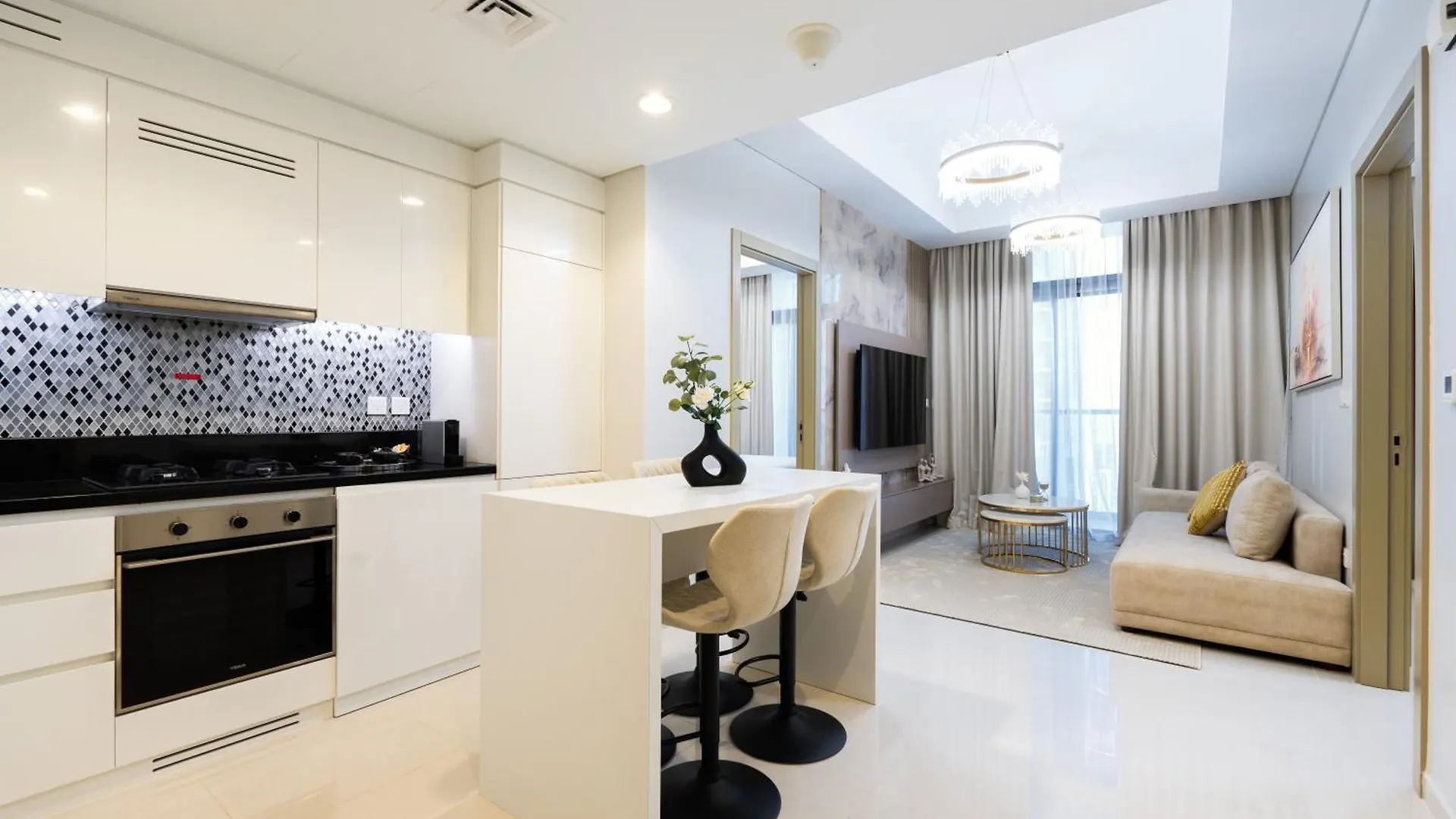 Keyrock Living - Elevated Luxury In Business Bay Apartment Dubai