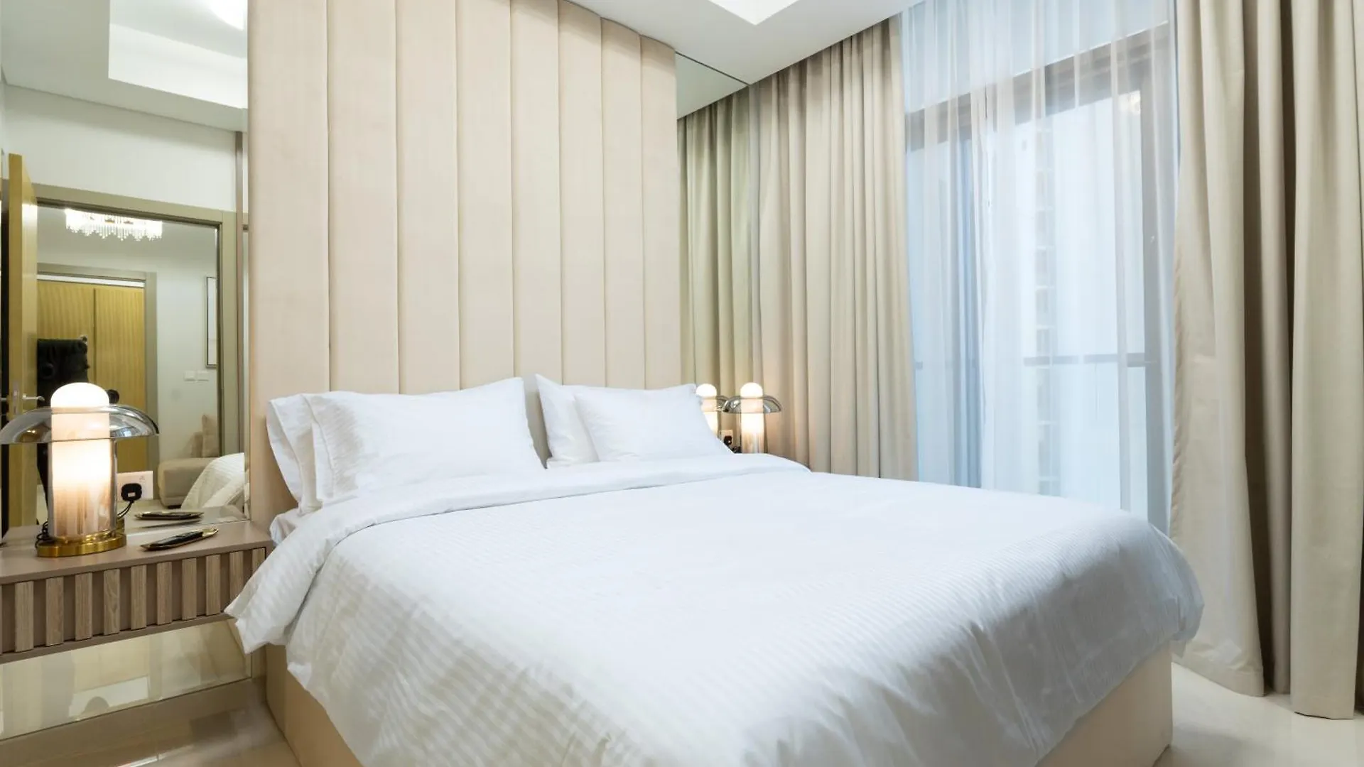 Keyrock Living - Elevated Luxury In Business Bay Apartment Dubai